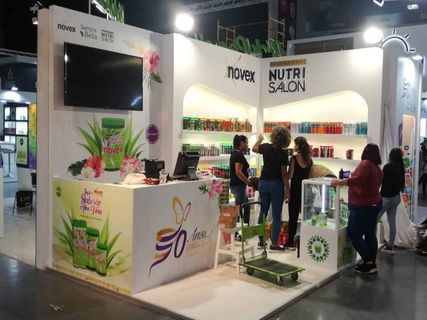 Stand Personalizado Embelleze