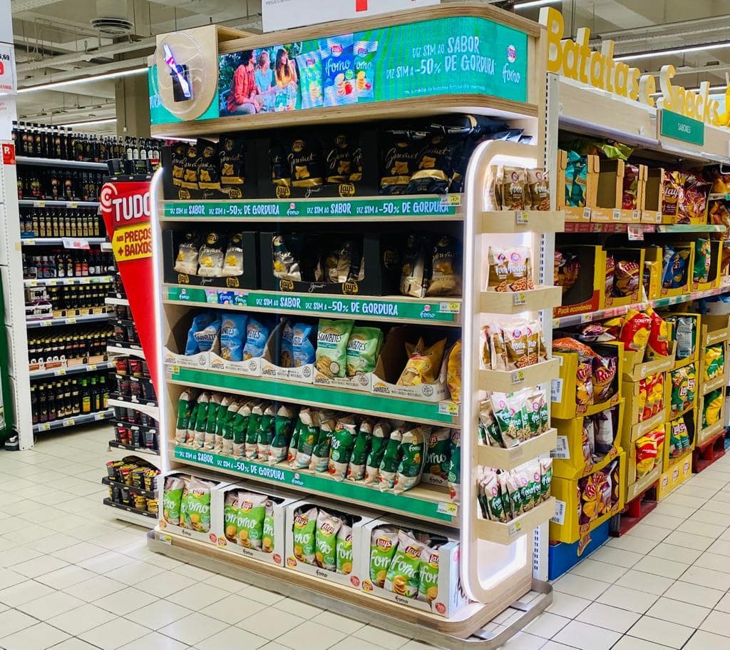 Retail Shelf Screens / Digital Display and Hanging Hologram - Lays